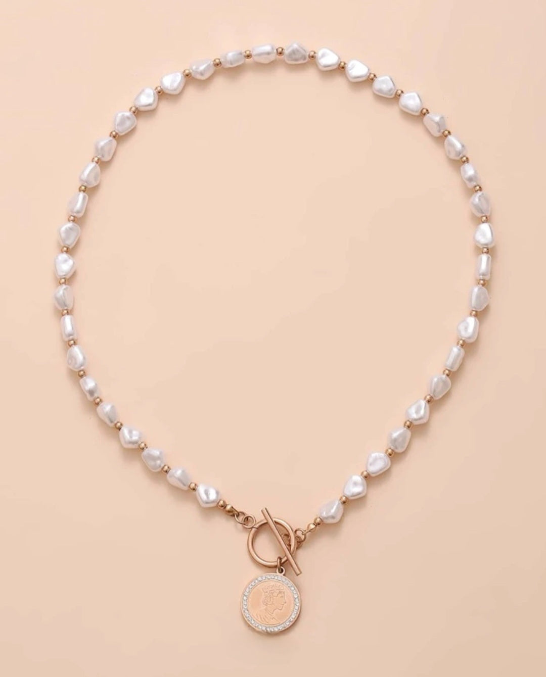 Faux Pearl Decor Necklace