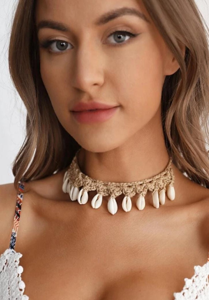 Shell Decor Necklace