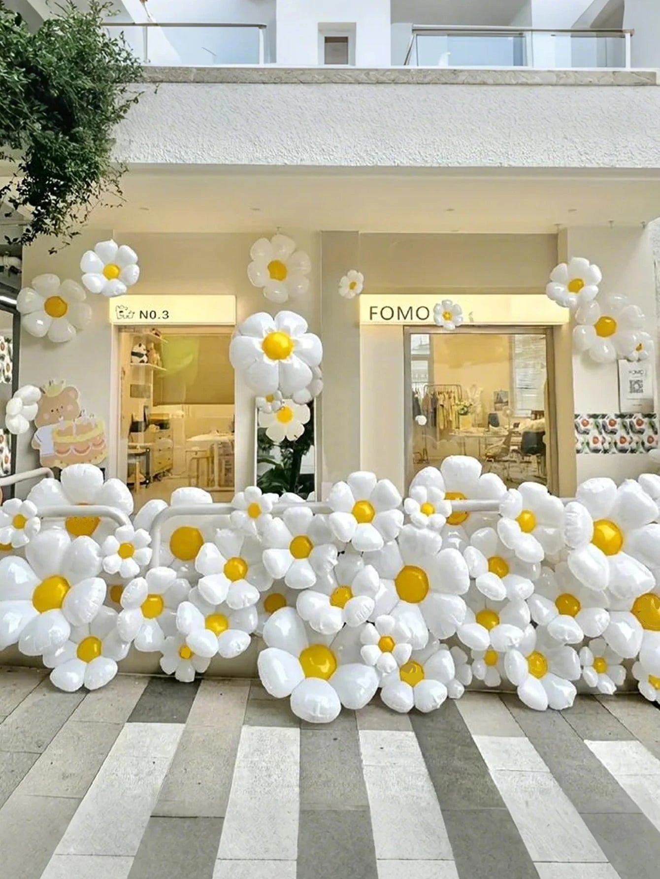 12pcs Daisy Flower Foil Balloons Set